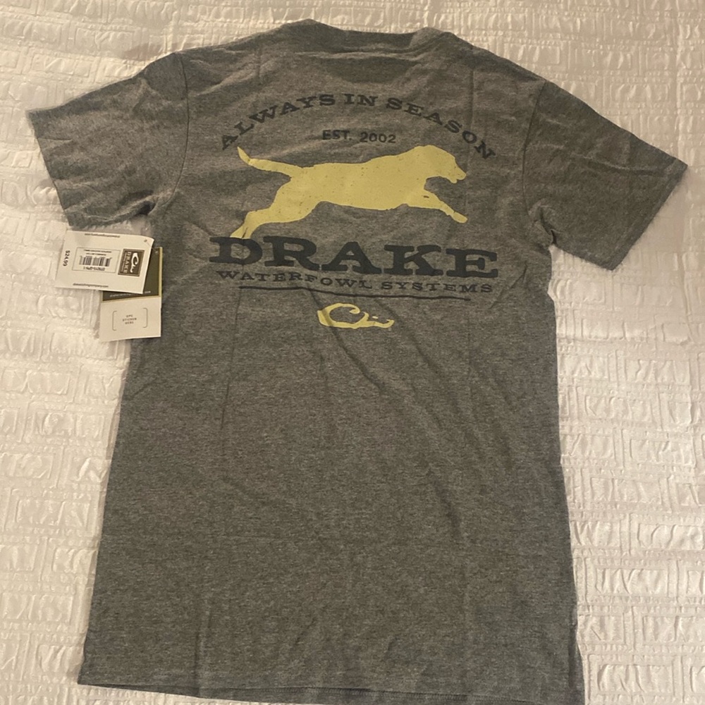 Drake Waterfowl Systems Graphite Labrador Hunting T-Shirt